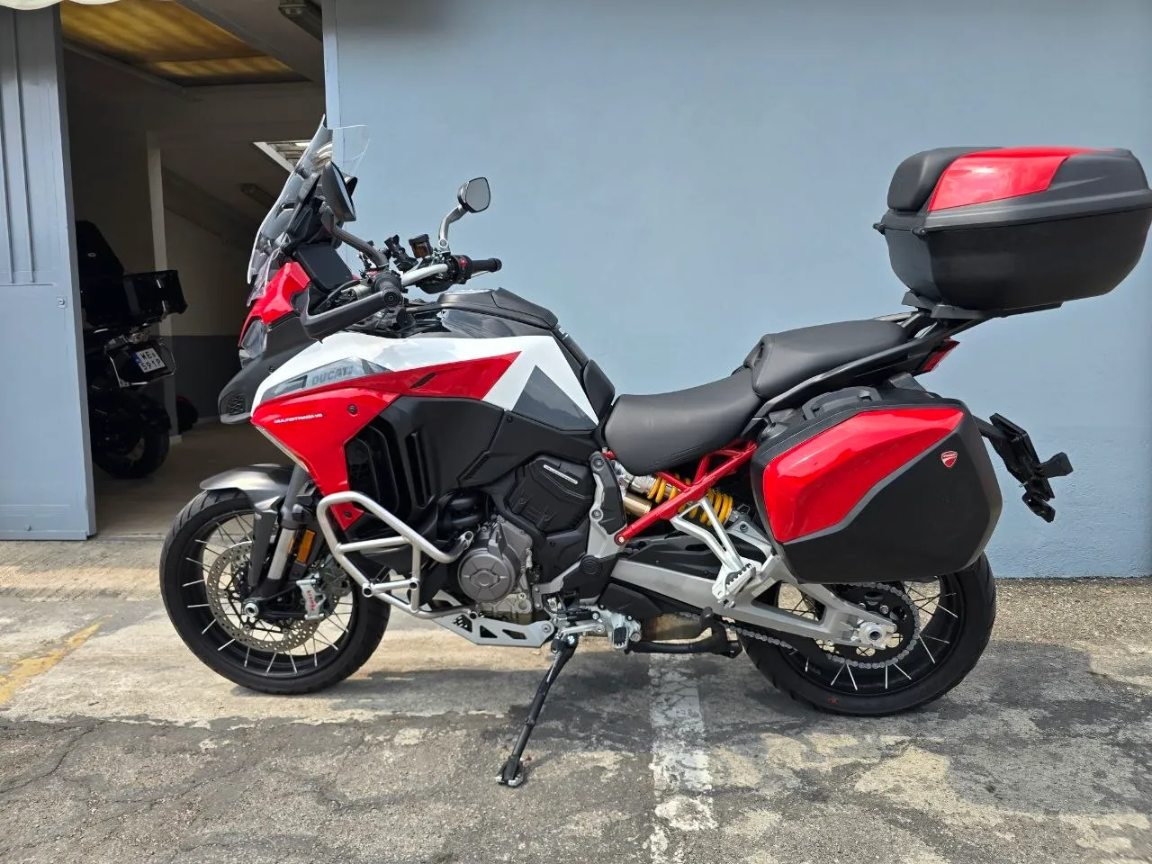 Ducati Multistrada V4S White/Red 