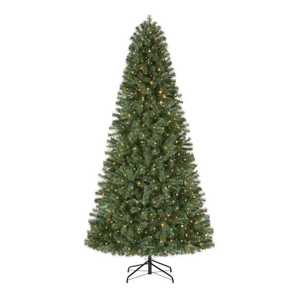 7.5" Pre lit Christmas Tree