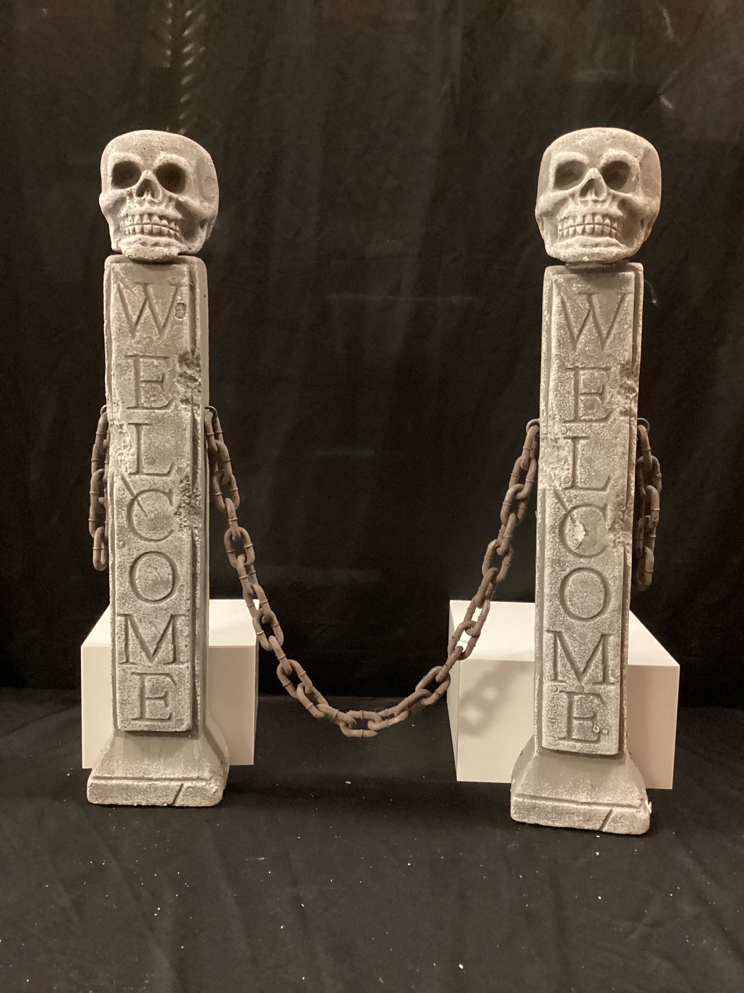 Halloween welcome cementary 2.5 ft tall 