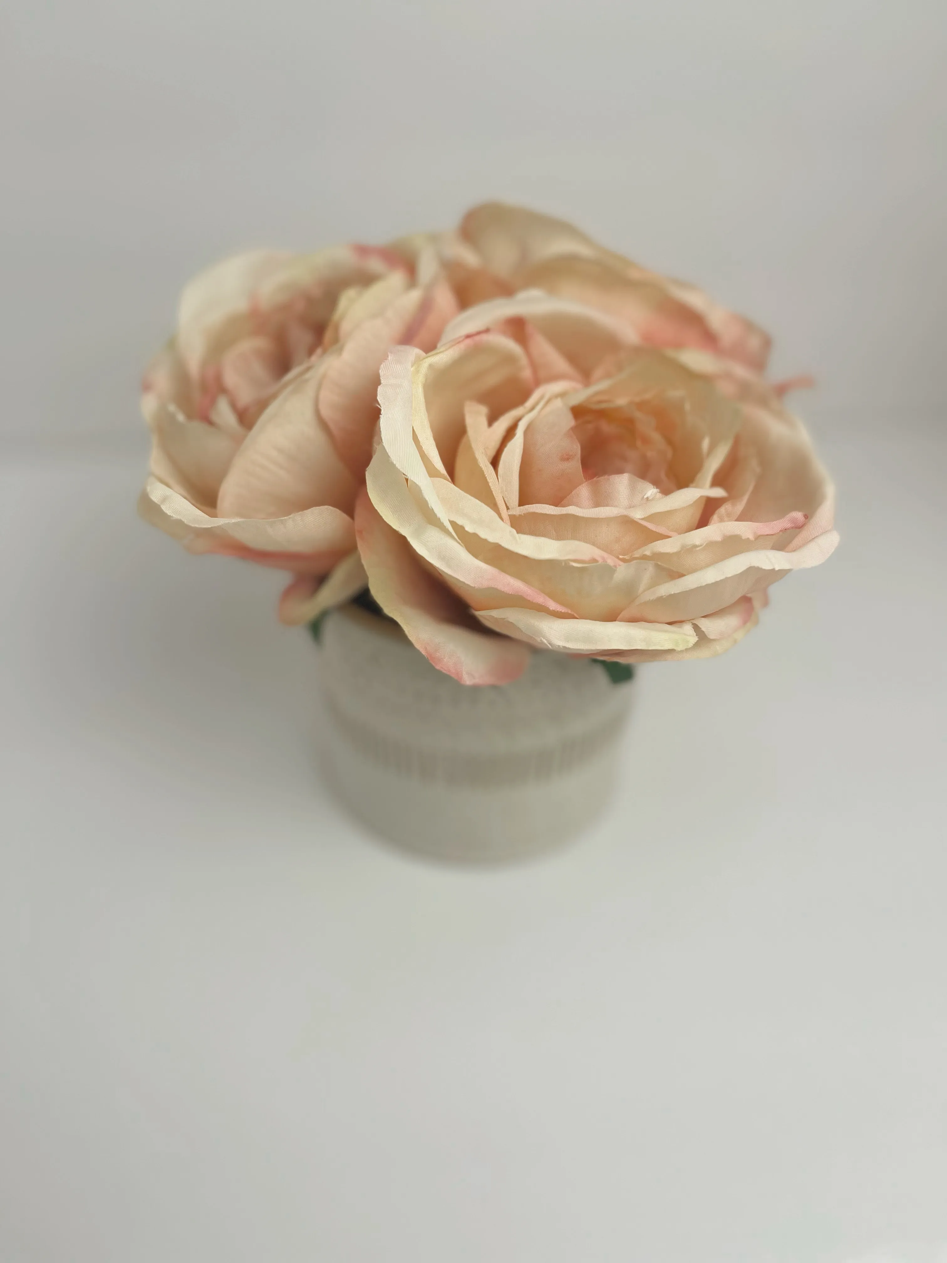 Silk Pink Rose Floral in Pattern Vase