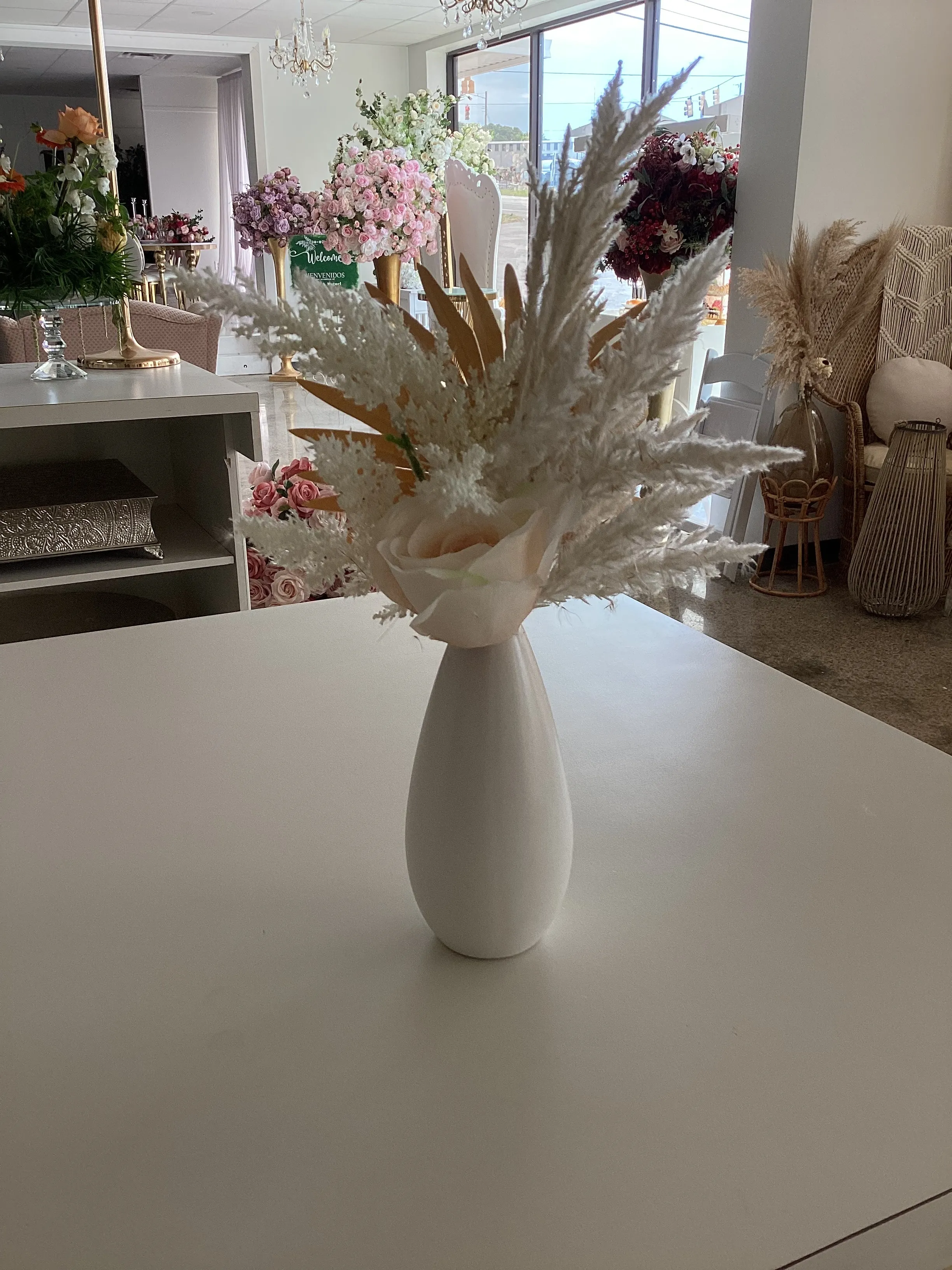 White dried papas 1 white rose