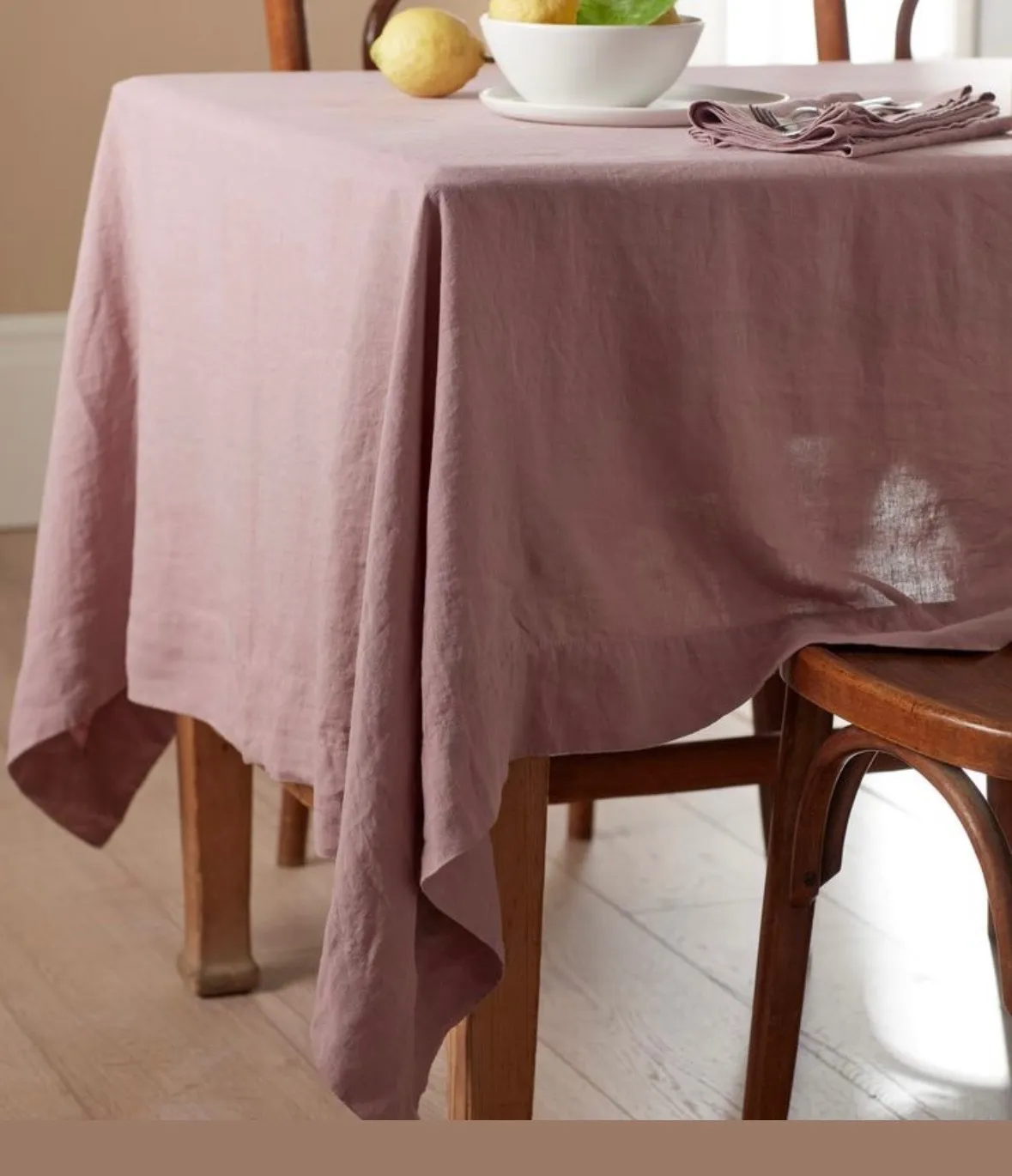 48"x96" Mauve Table Cloth
