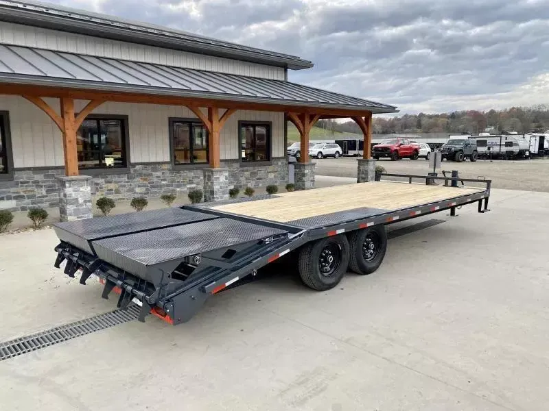 2025 Lamar 102x22' Beavertail Deckover Trailer
