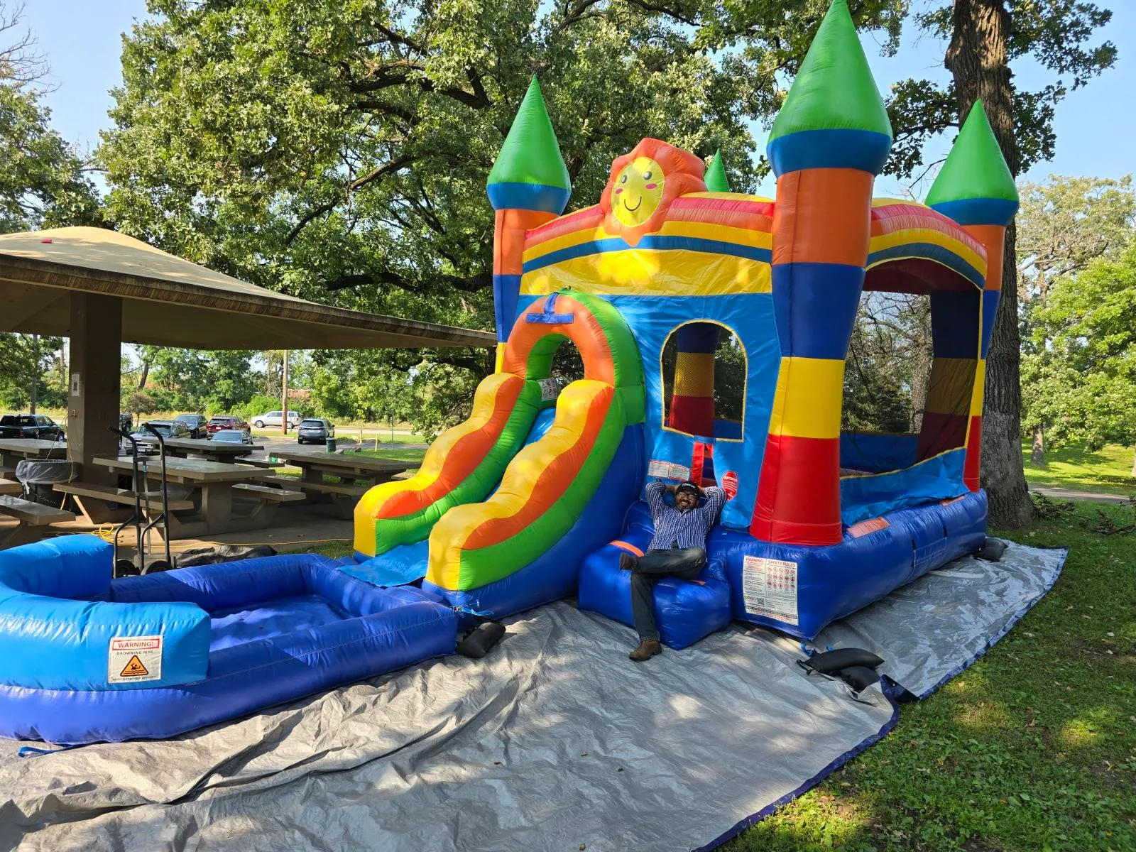 Bouncy House with water slide - Large - 26.5ft x 12ft x 14.5ft Inflatable