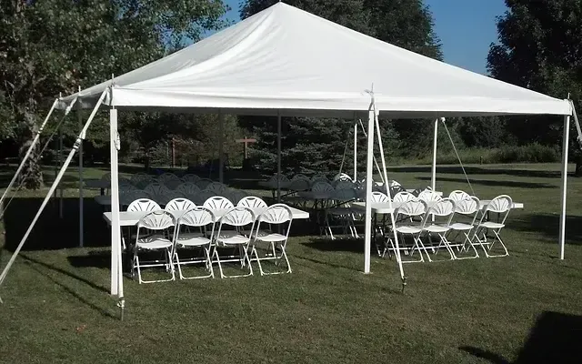 Paquete para eventos - Mesas, sillas y carpas