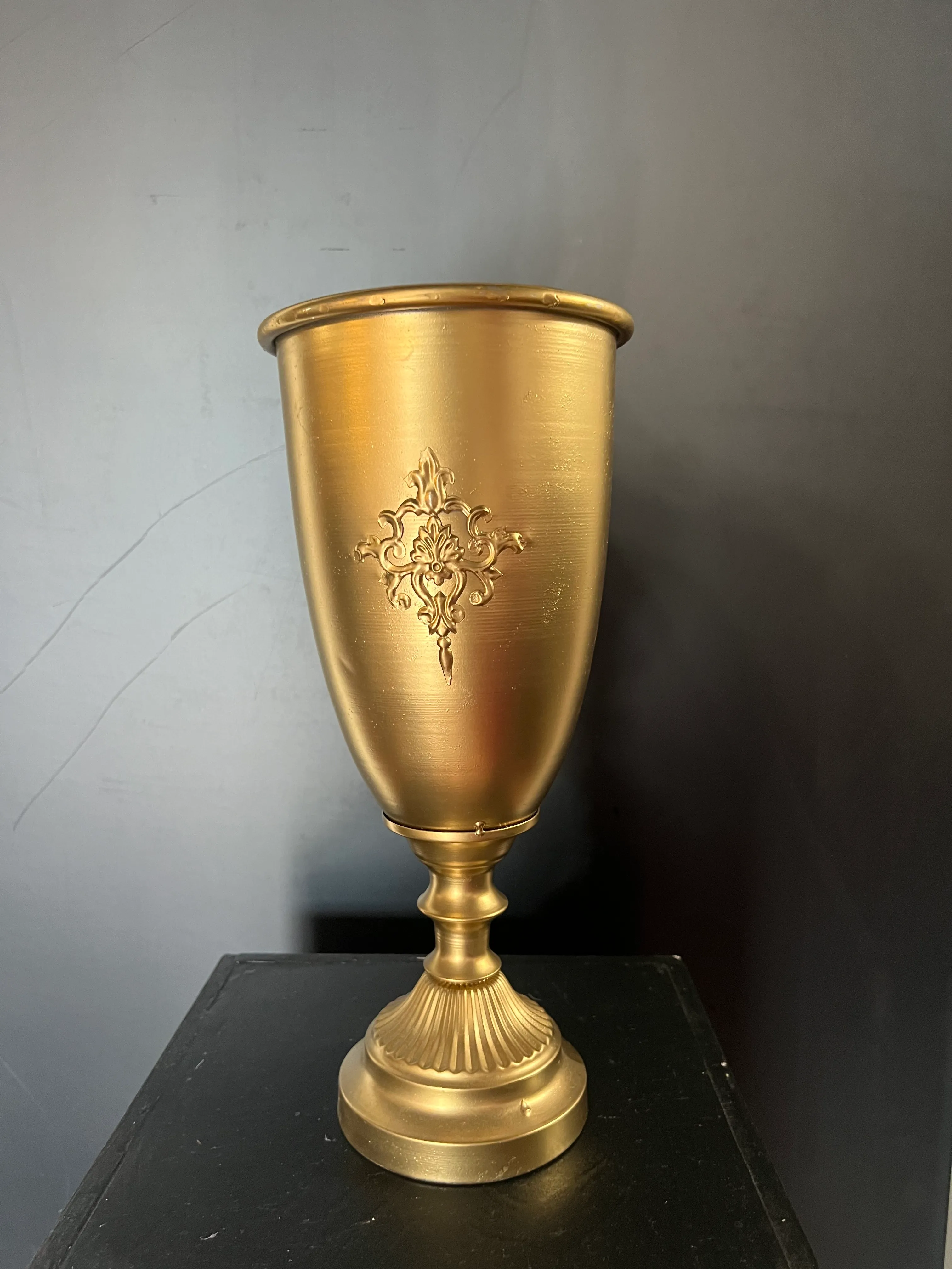 Goblet Gold 15in - Metal 