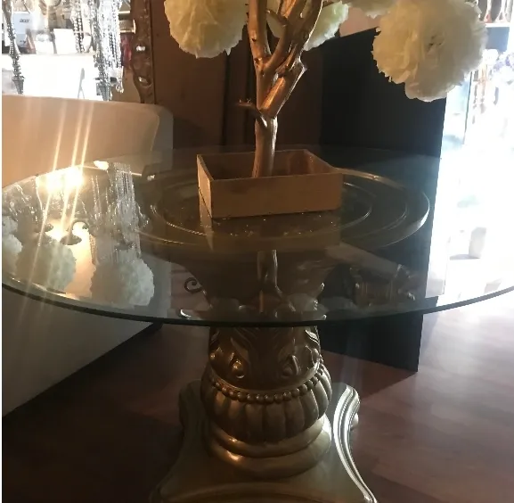 48 in Glass Round Table