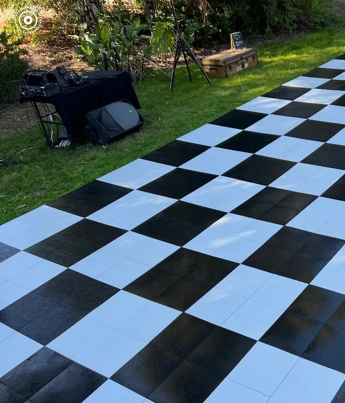 20x20 Black and White Dancefloor