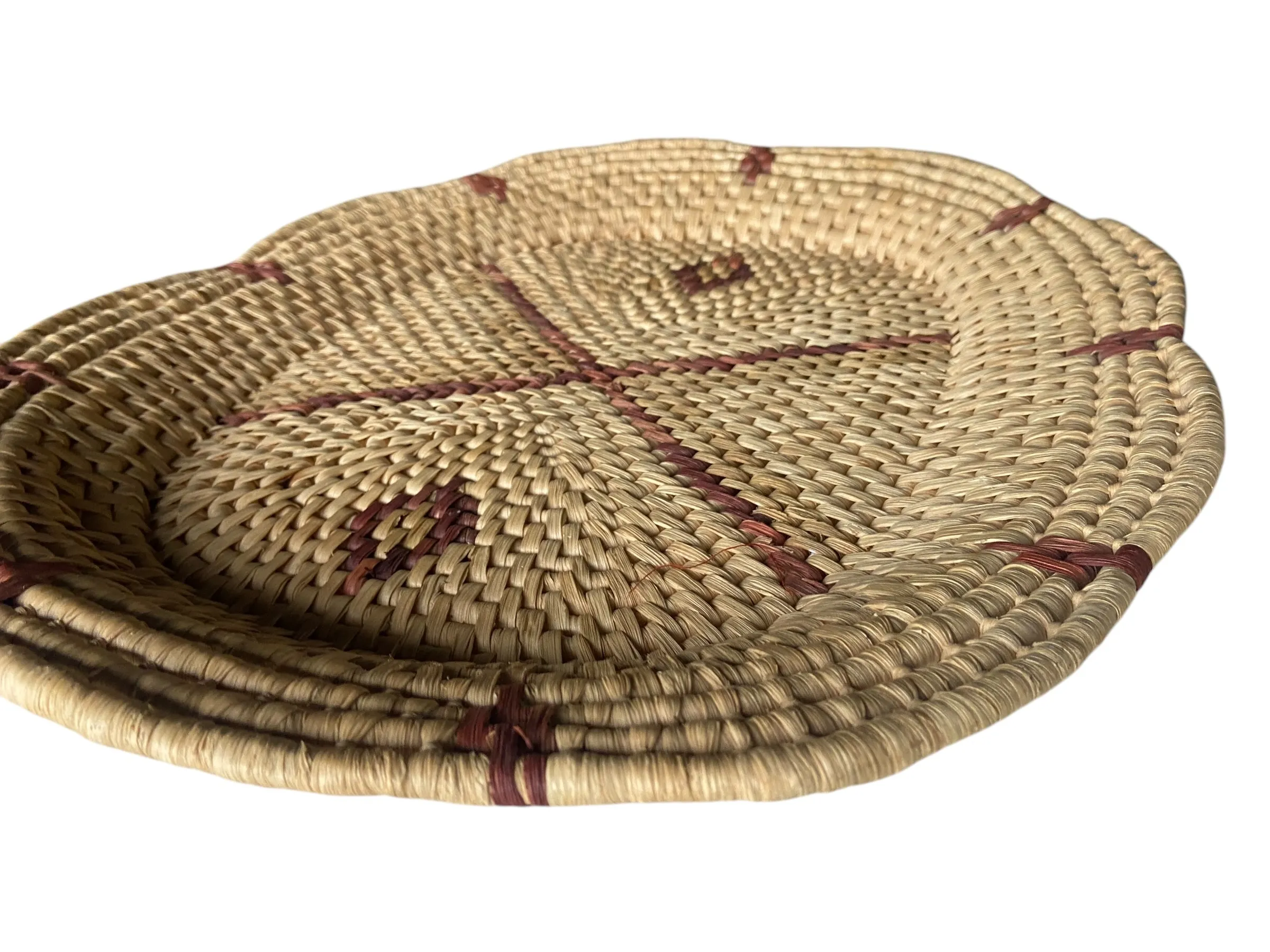 Grass Oval Scalloped Basket Tray