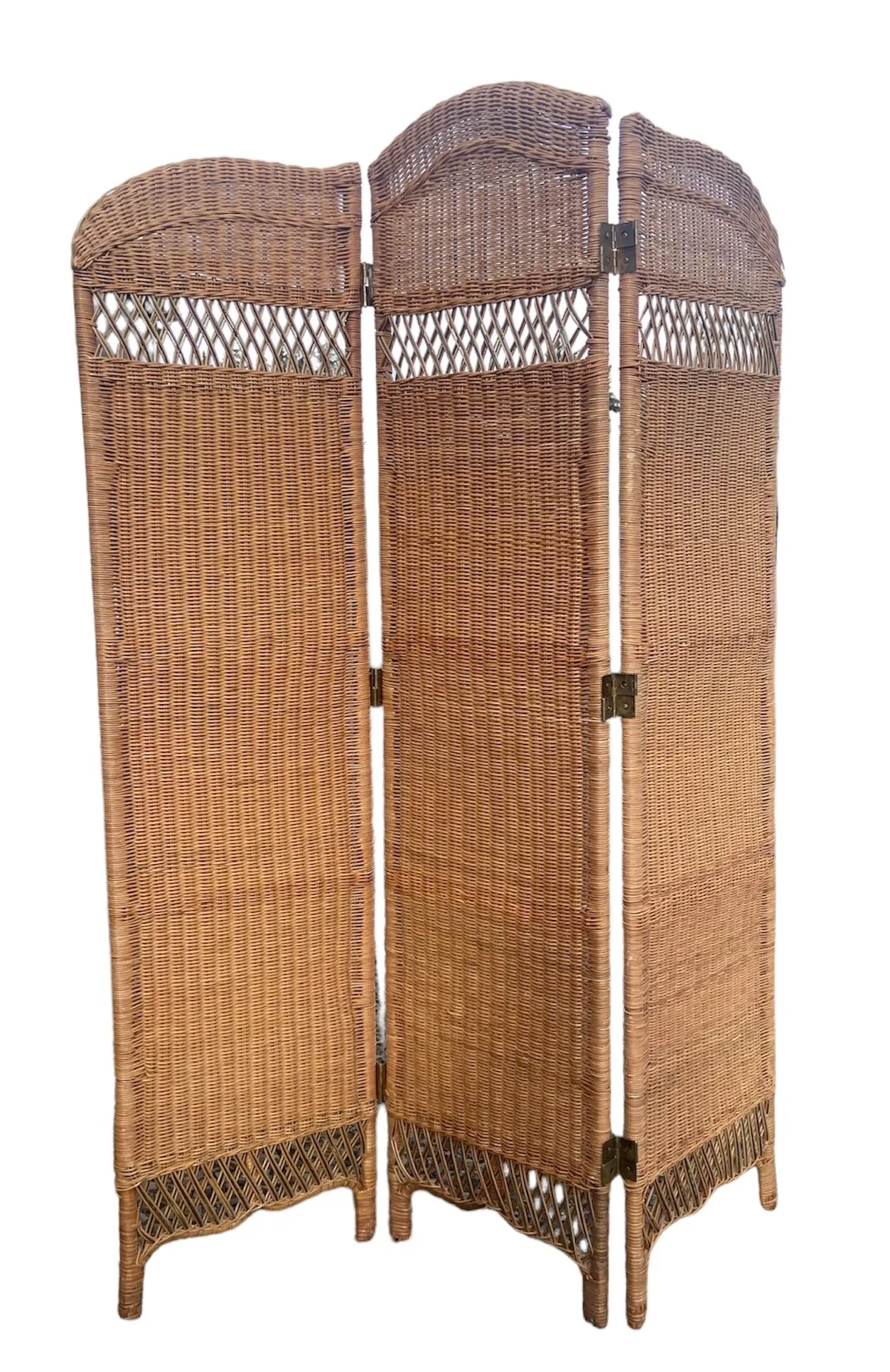 Brown Wicker Screen Backdrop