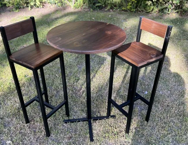 Bancos altos hierro y madera