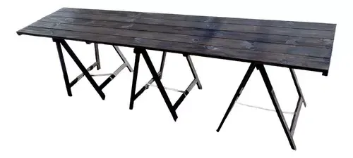 Mesa 2.44 x 0.80 con caballetes de hierro