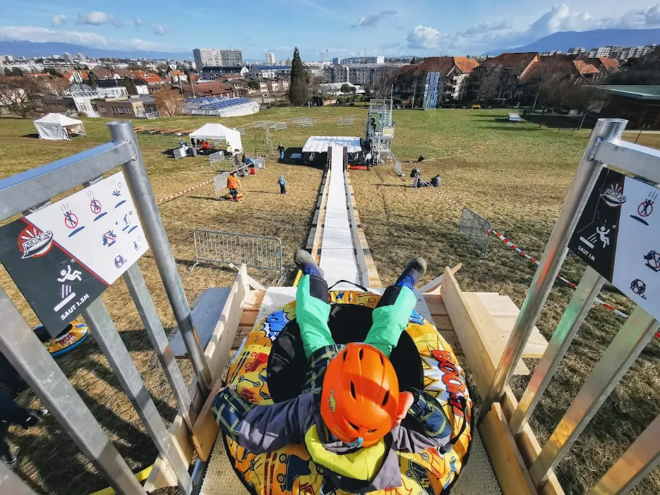 Airbag 🍩 Tubing Jump ☀️