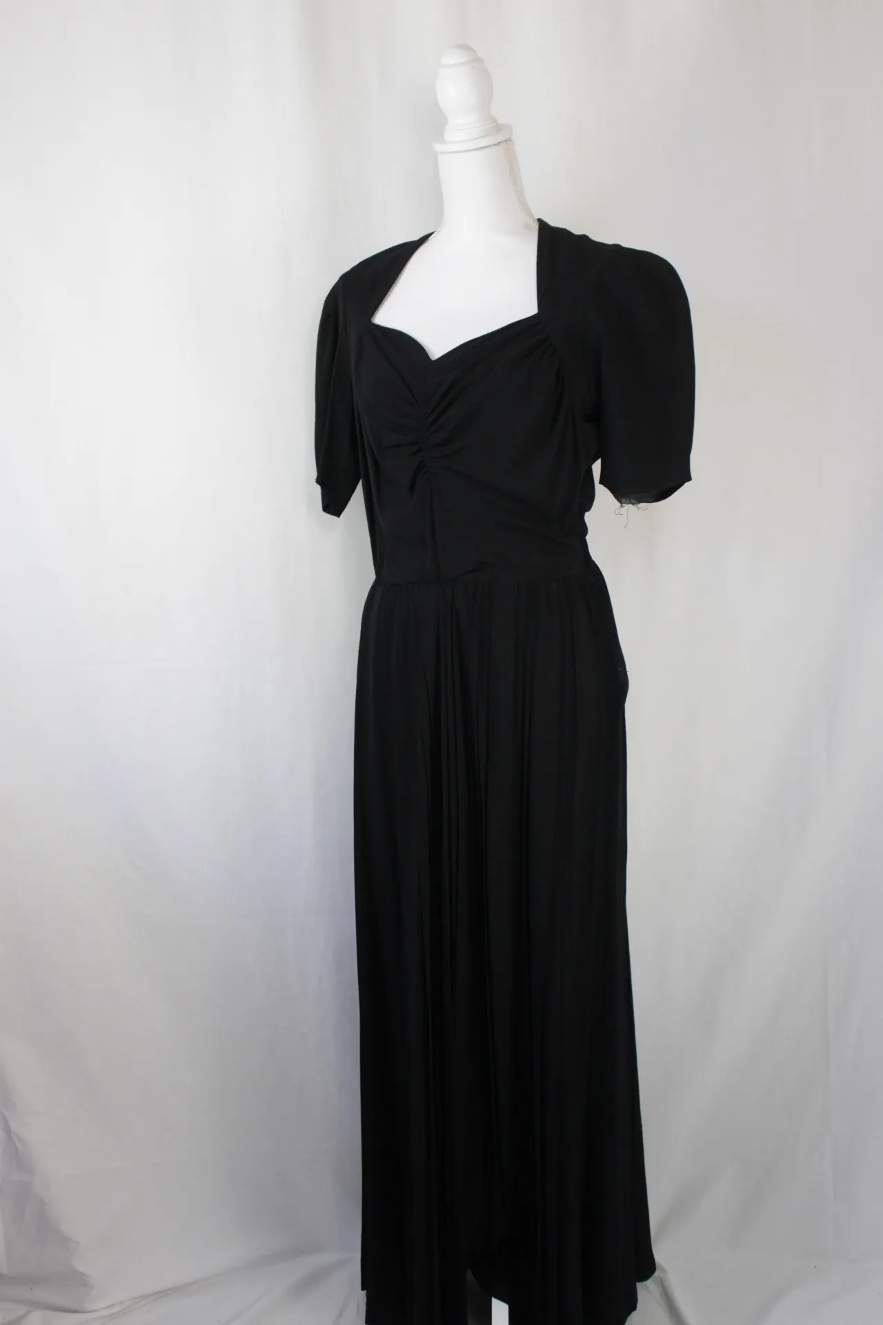 Black Ruched Dress (medium)