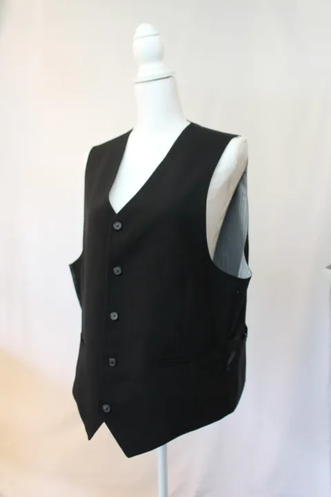 Black Suit Vest - Buttoned ()