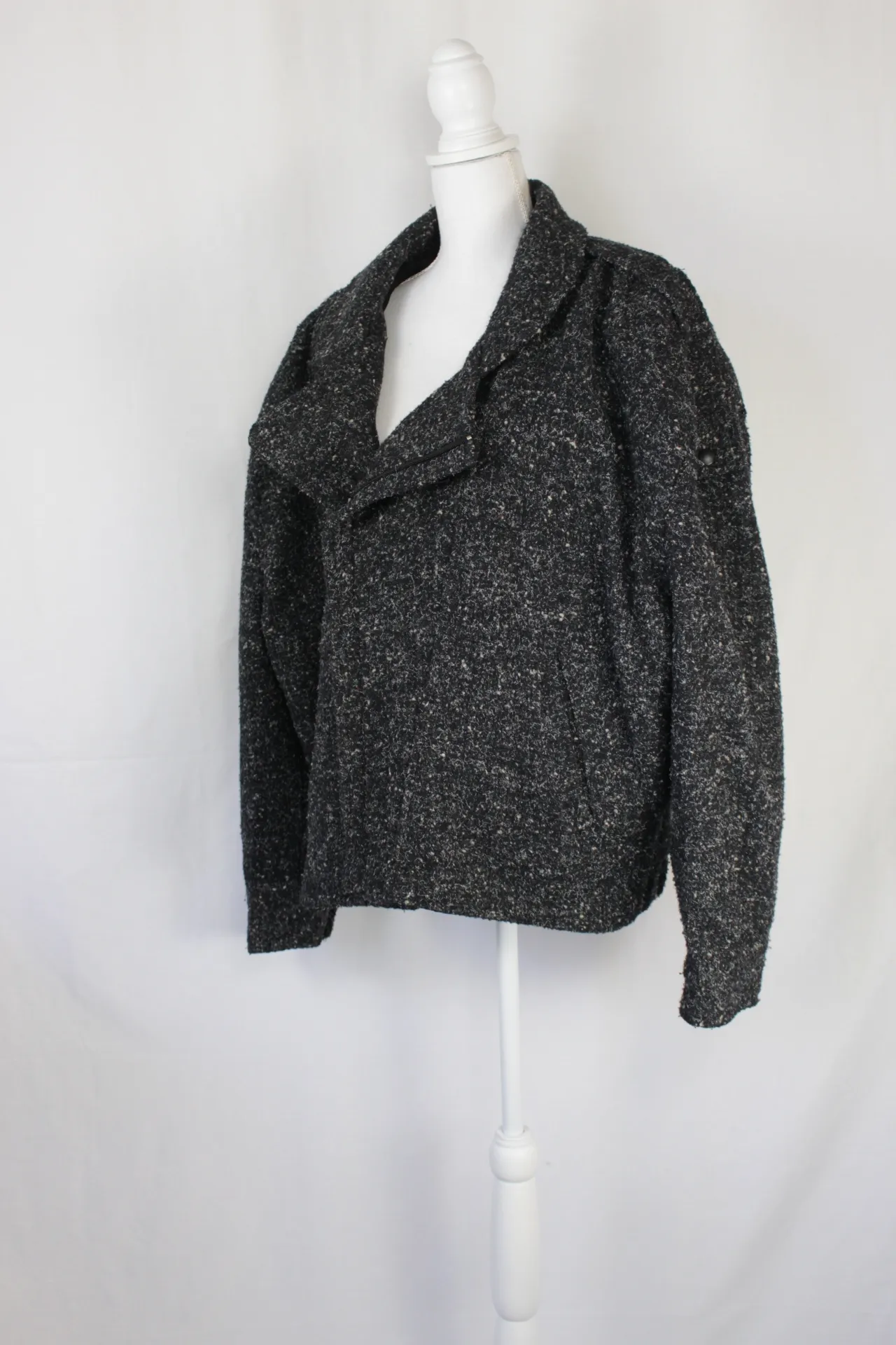 Black and White Coat - Speckled ()