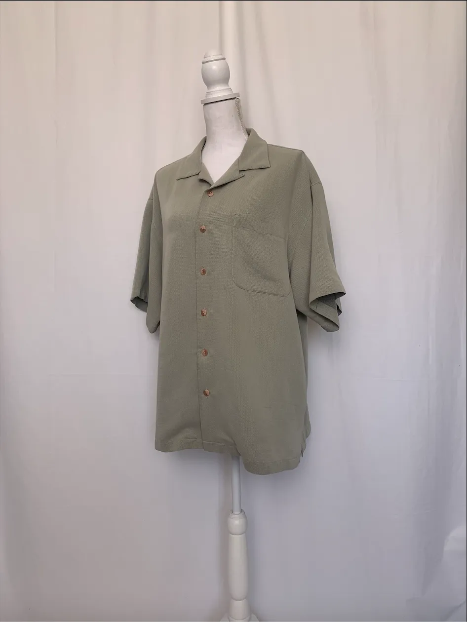 Green Patterned Short Sleeve Shirt - Bungalow Brand (Large)