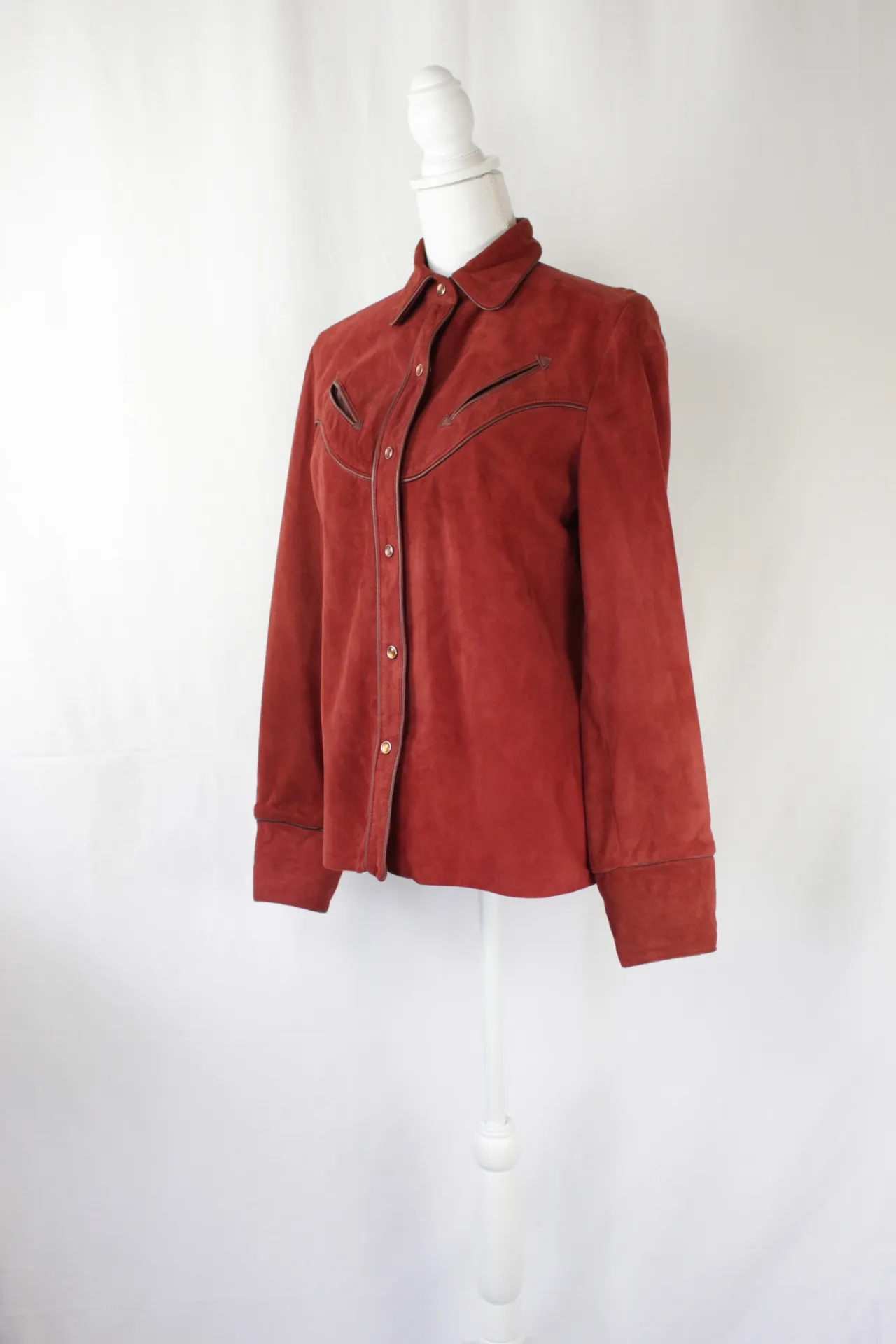 Red Jacket - Suede Western ()