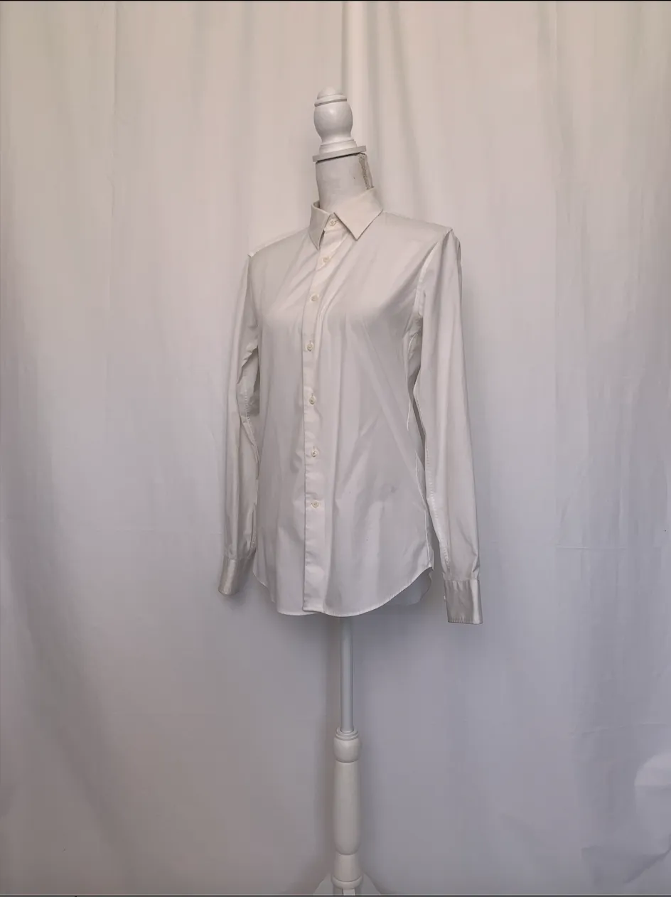 White Shirt - Uniqlo (Extra Small)