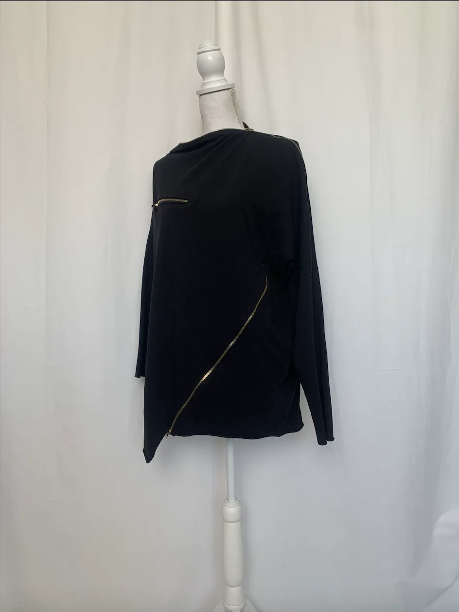 Black Top With Multiple Zippers - Tov ( )