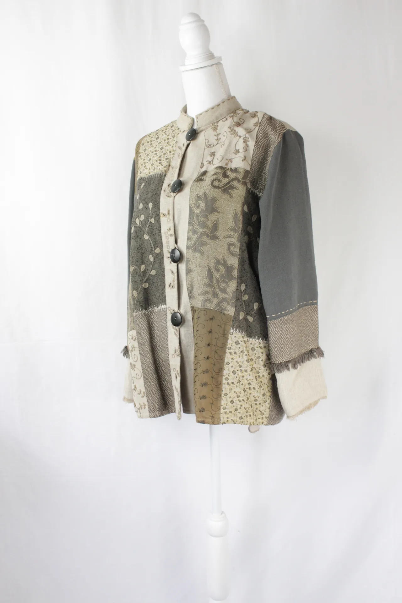 Buttoned Jacket - Forest Design (small)