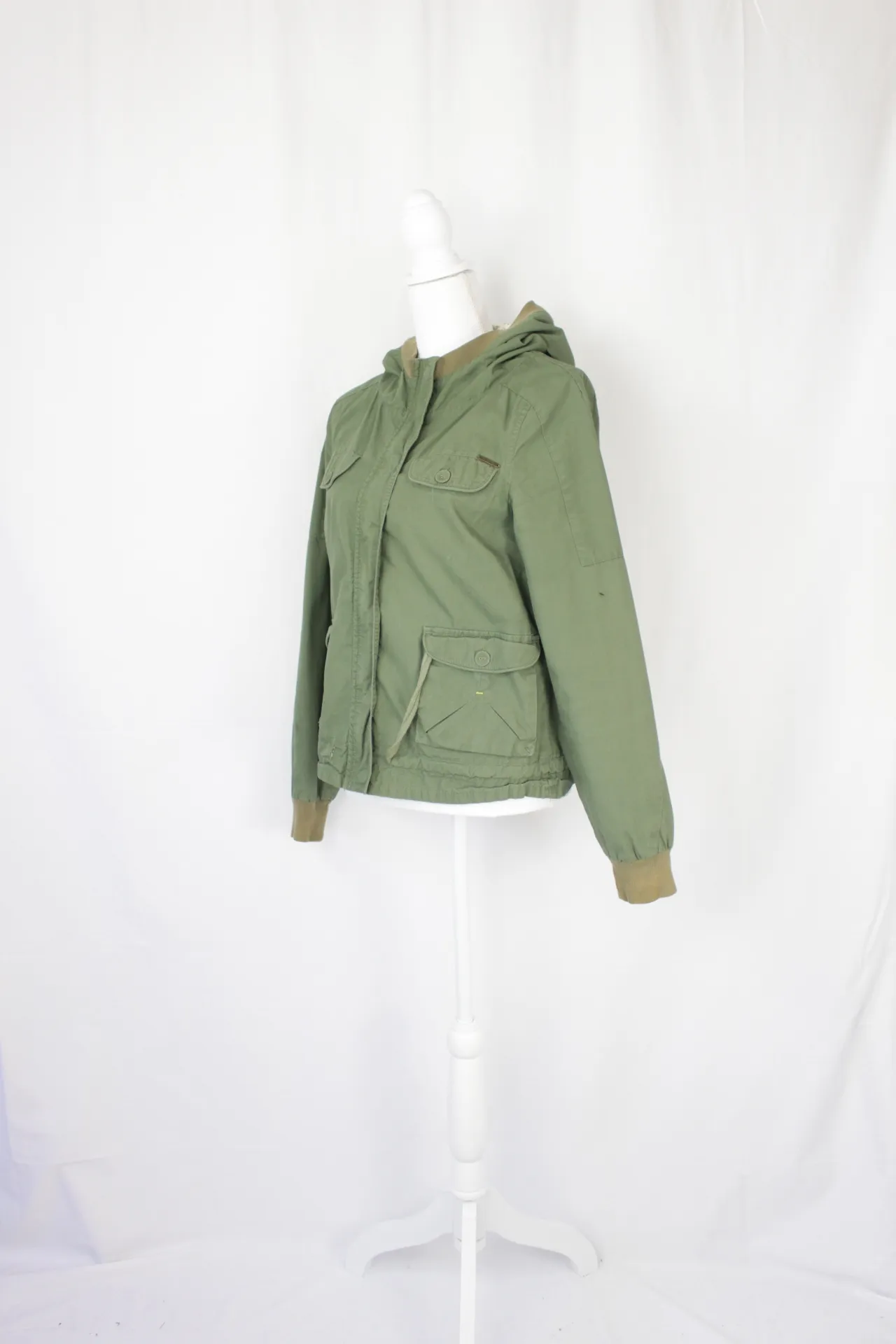 Army Green Jacket - Bomber (medium)