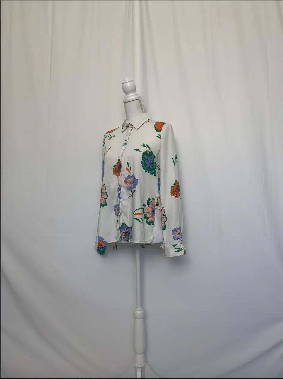White Shirt with Flowers - Forever 21 (Small)