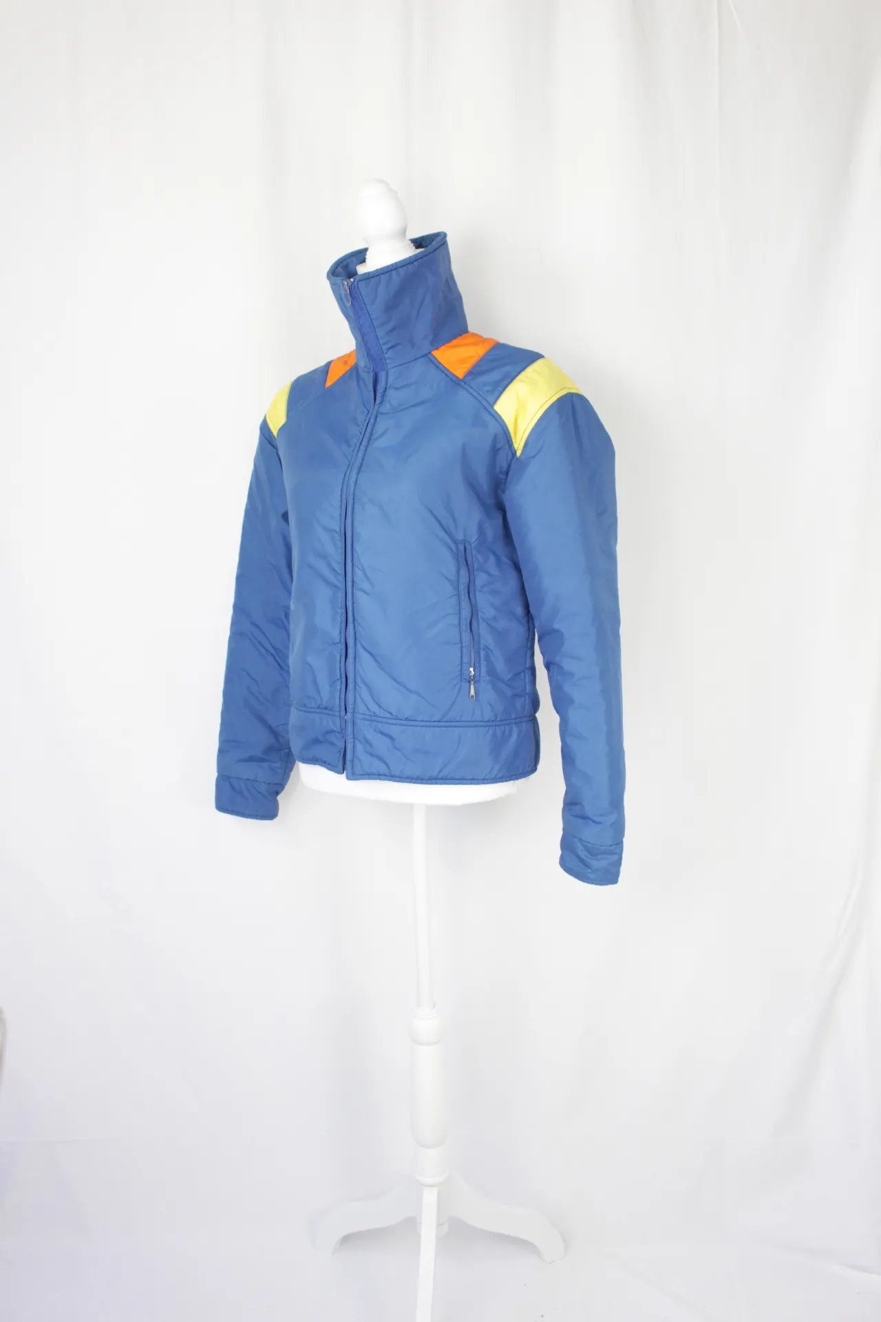 Blue Jacket - Vintage, Puffer()