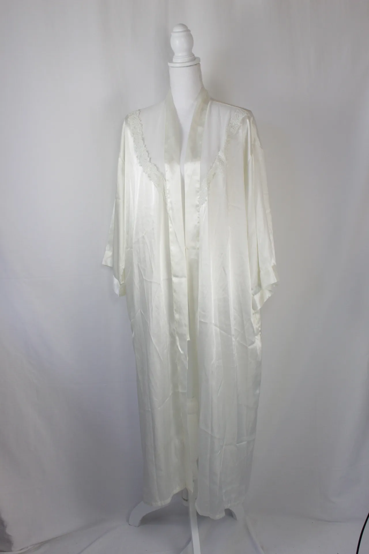 White Robe - Slip (medium) 