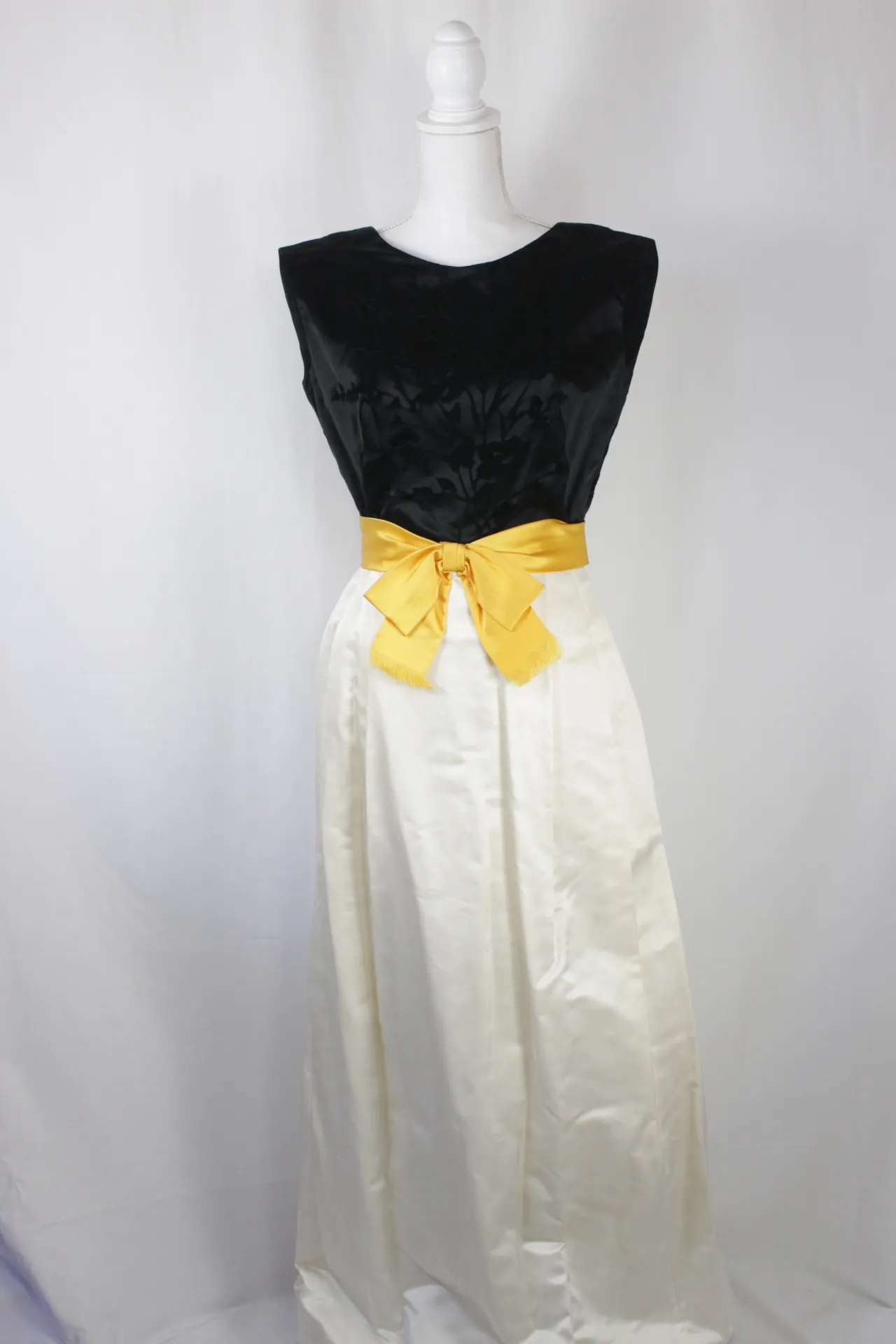 Black and White Dress - Sleeveless with Yellow Ribbon Around Waist ()