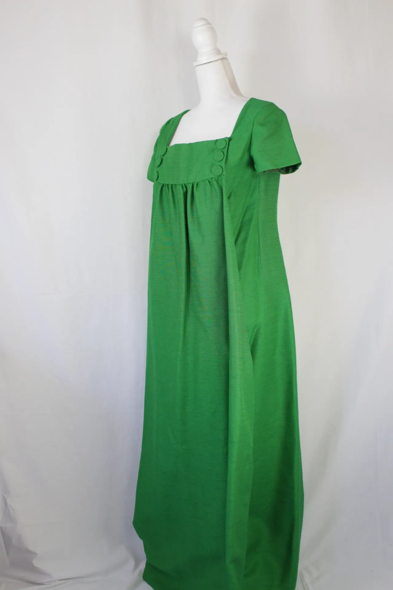 Green Dress - Ornamental Buttons (x-large) 