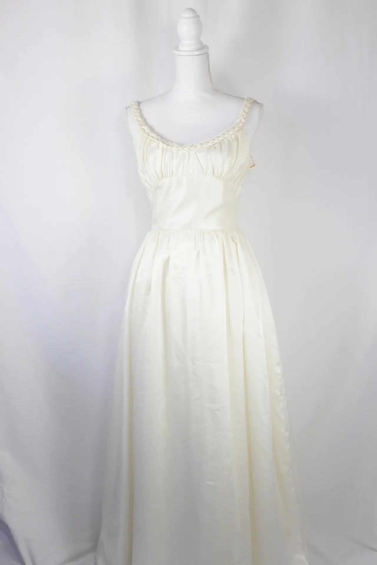 White Dress - Braid (small)