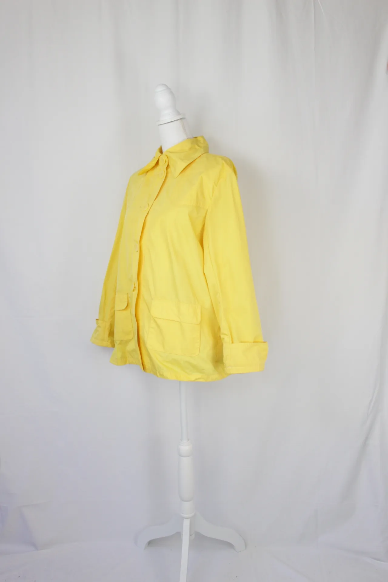 Yellow Jacket - Buttoned Raincoat ()