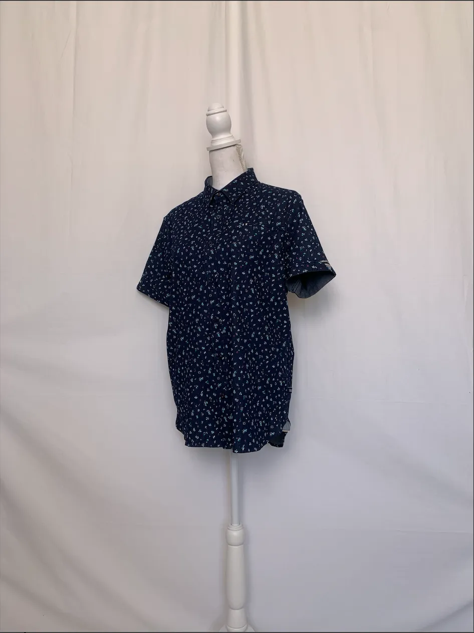 Blue Flower Patterned Short Sleeve Shirt - 7Diamonds (Small)