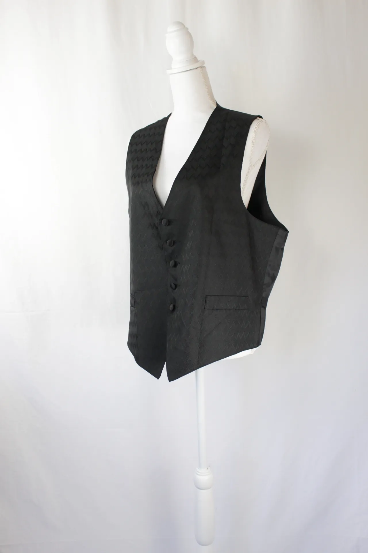 Black Vest - Black On Black Patterned ()