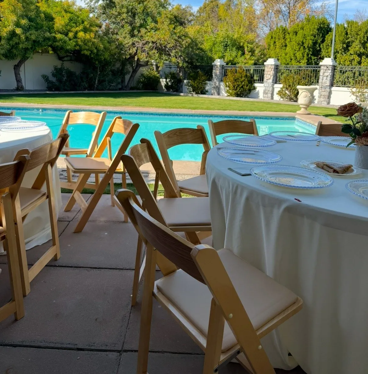 60" White Round Table