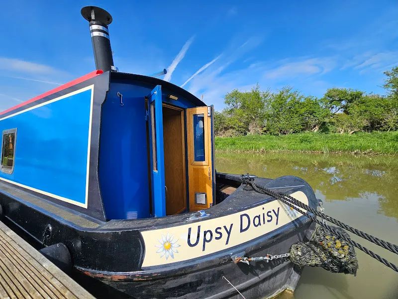 OUR CANAL BOAT 'UPSYDAISY' 