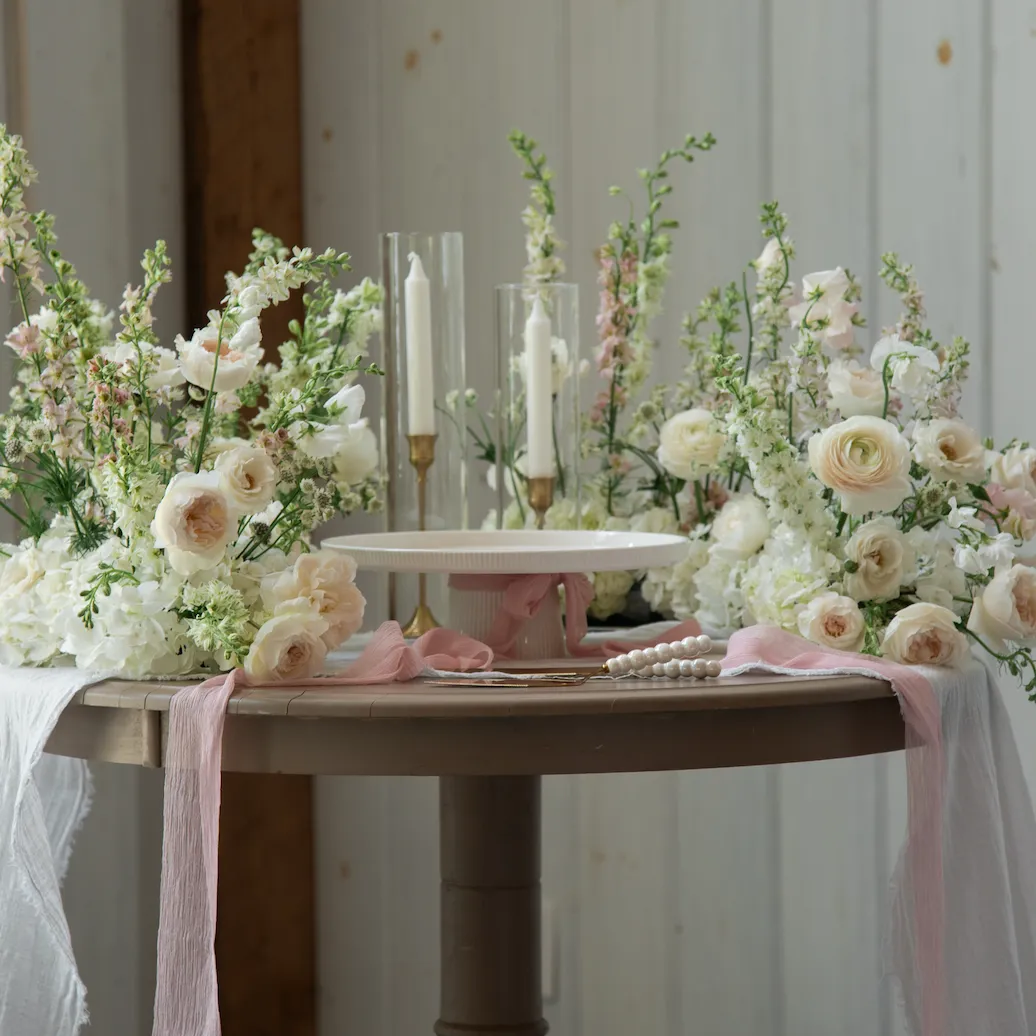 Ribbed Cake Stand