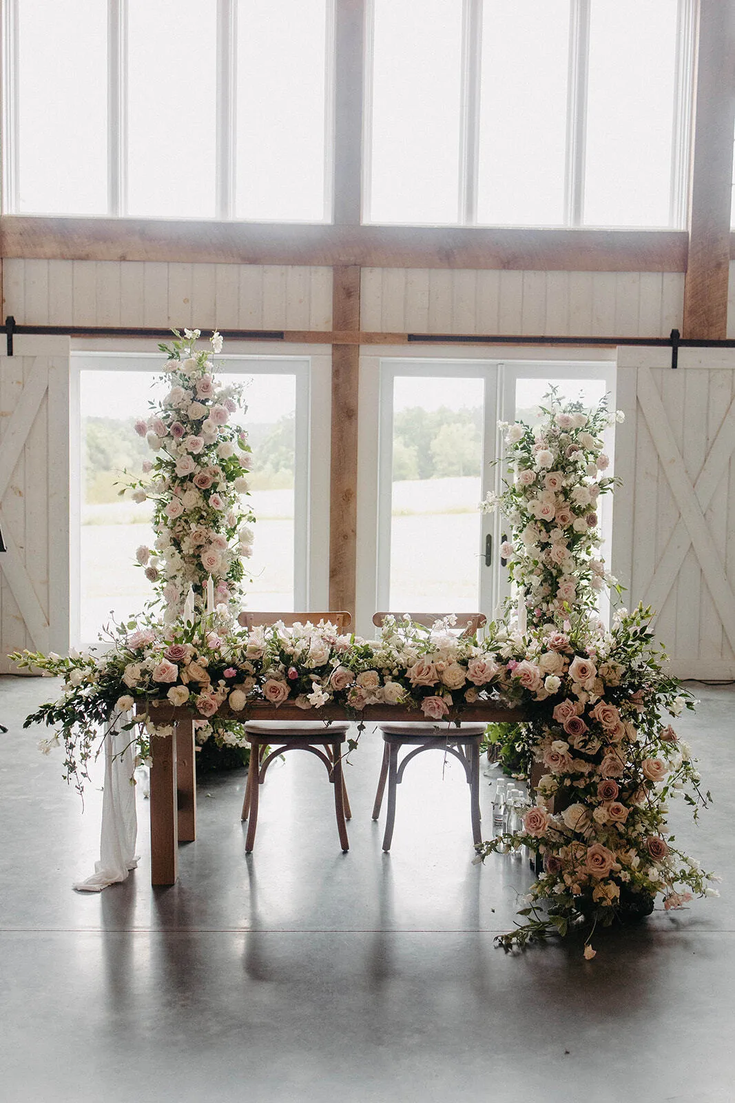 6ft Wood Sweetheart Table