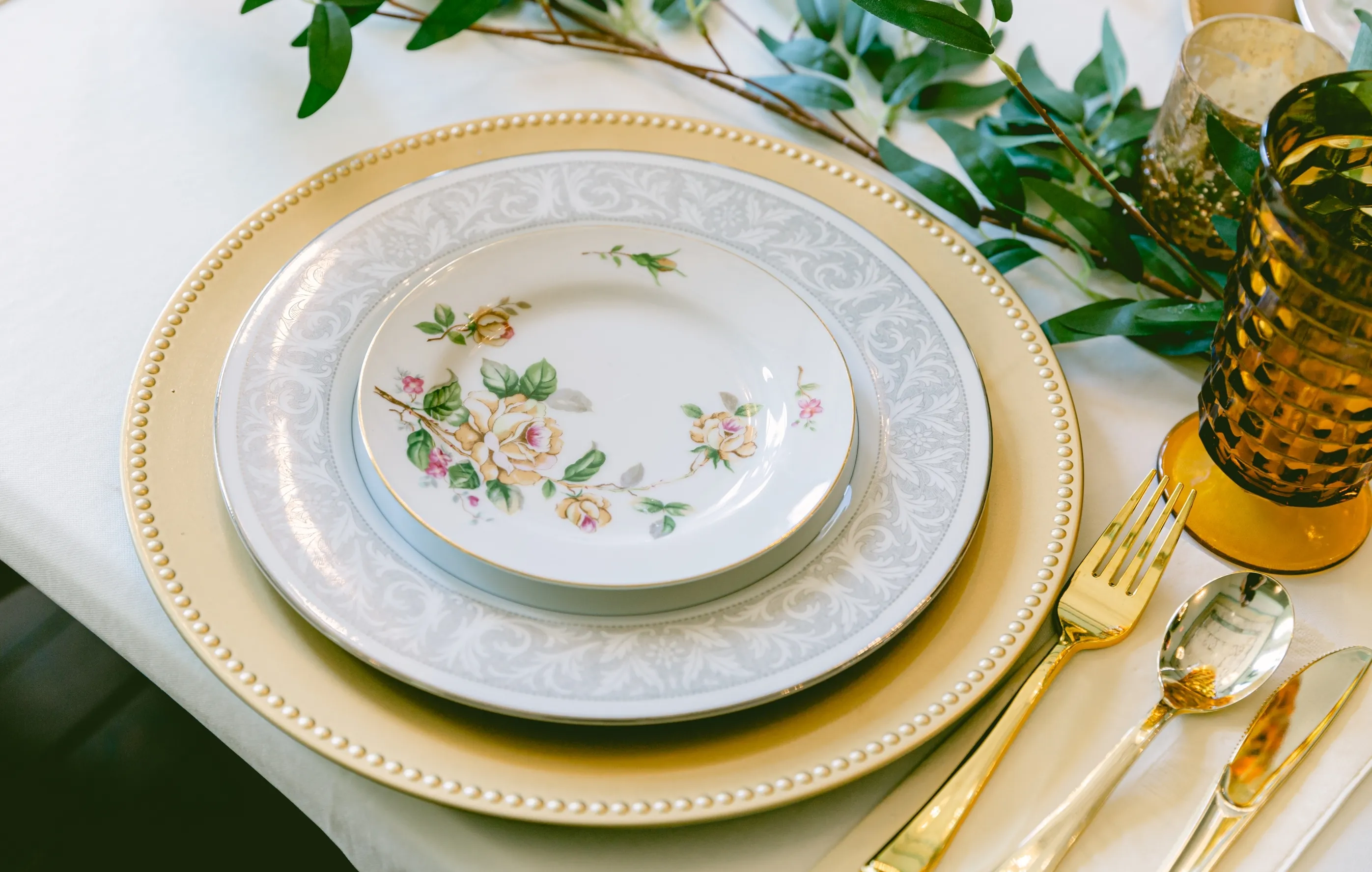 Chargers, Glassware & Silverware