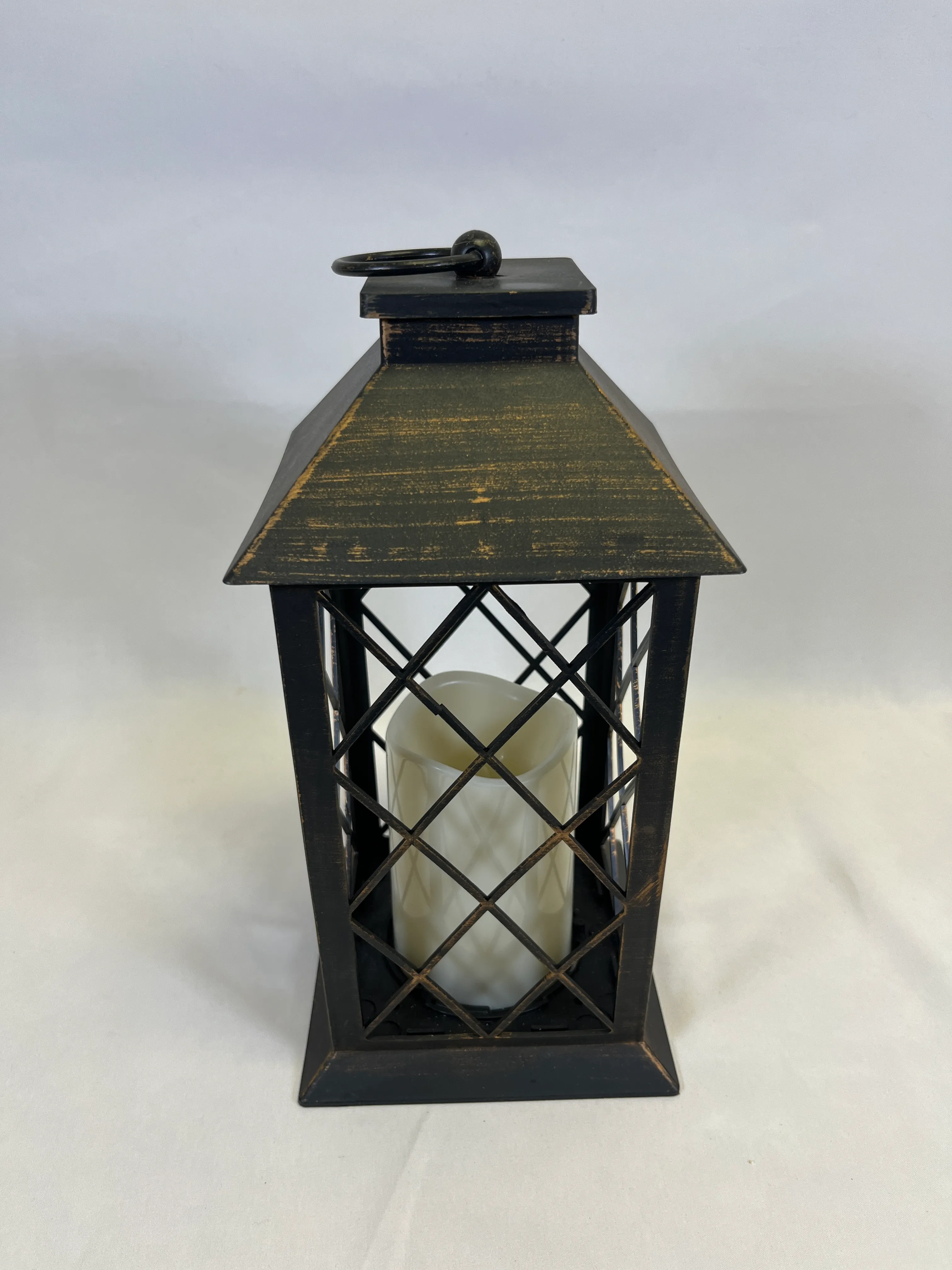 Black and gold lantern