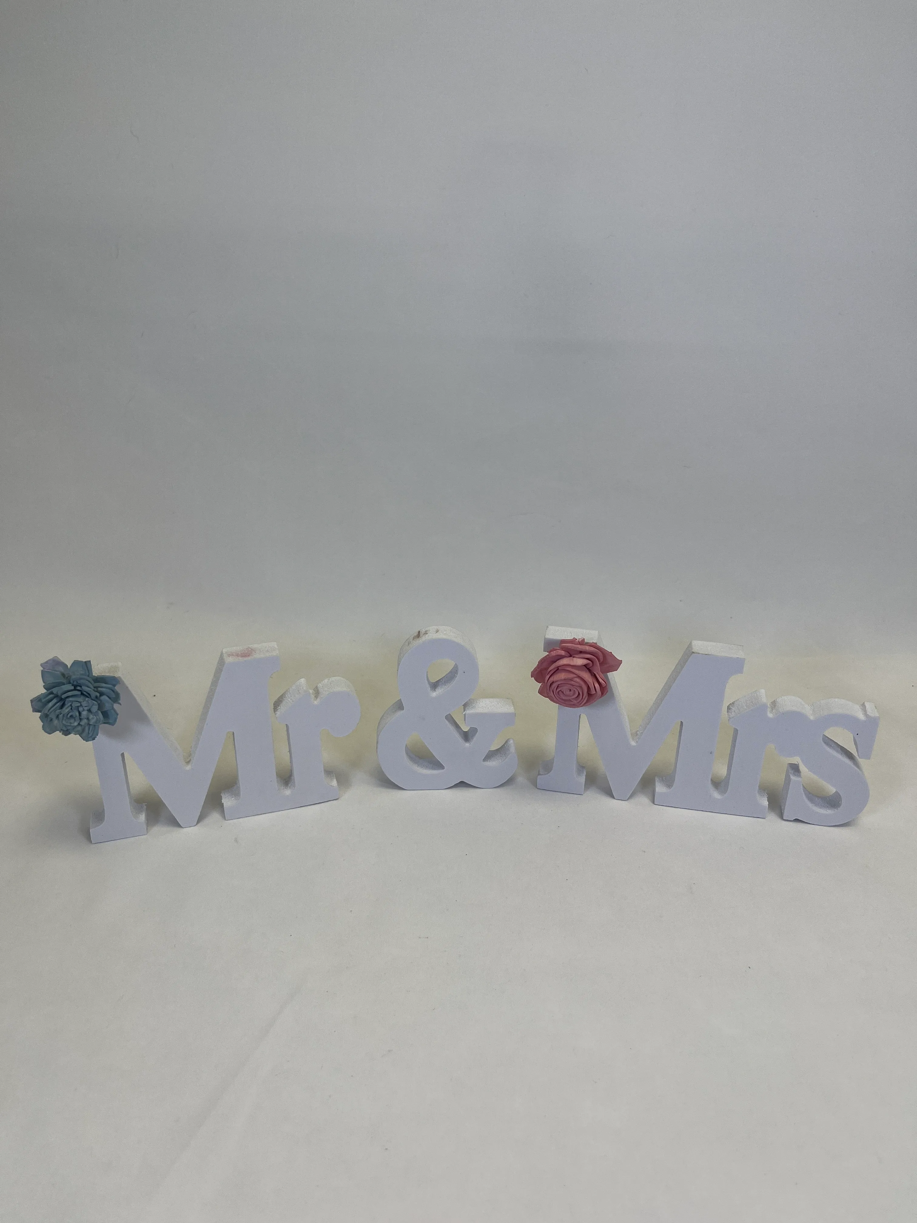 Small Mr. & Mrs. White with Blue And Pink Flowers 