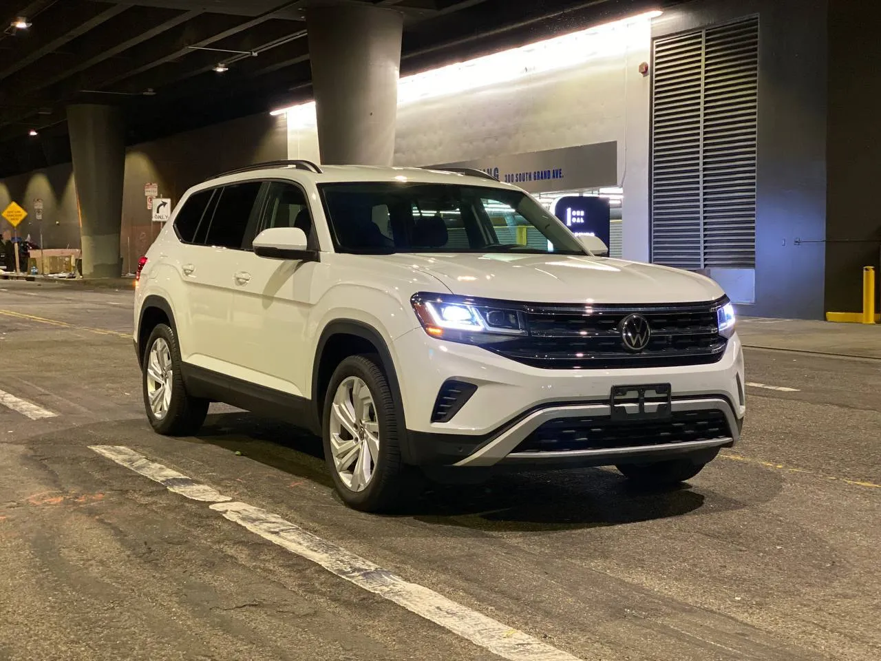 Volkswagen Atlas 932