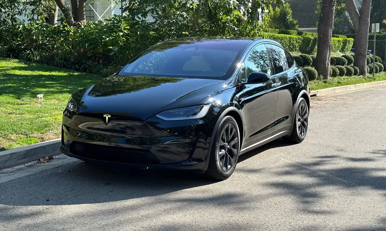 Tesla Model X 