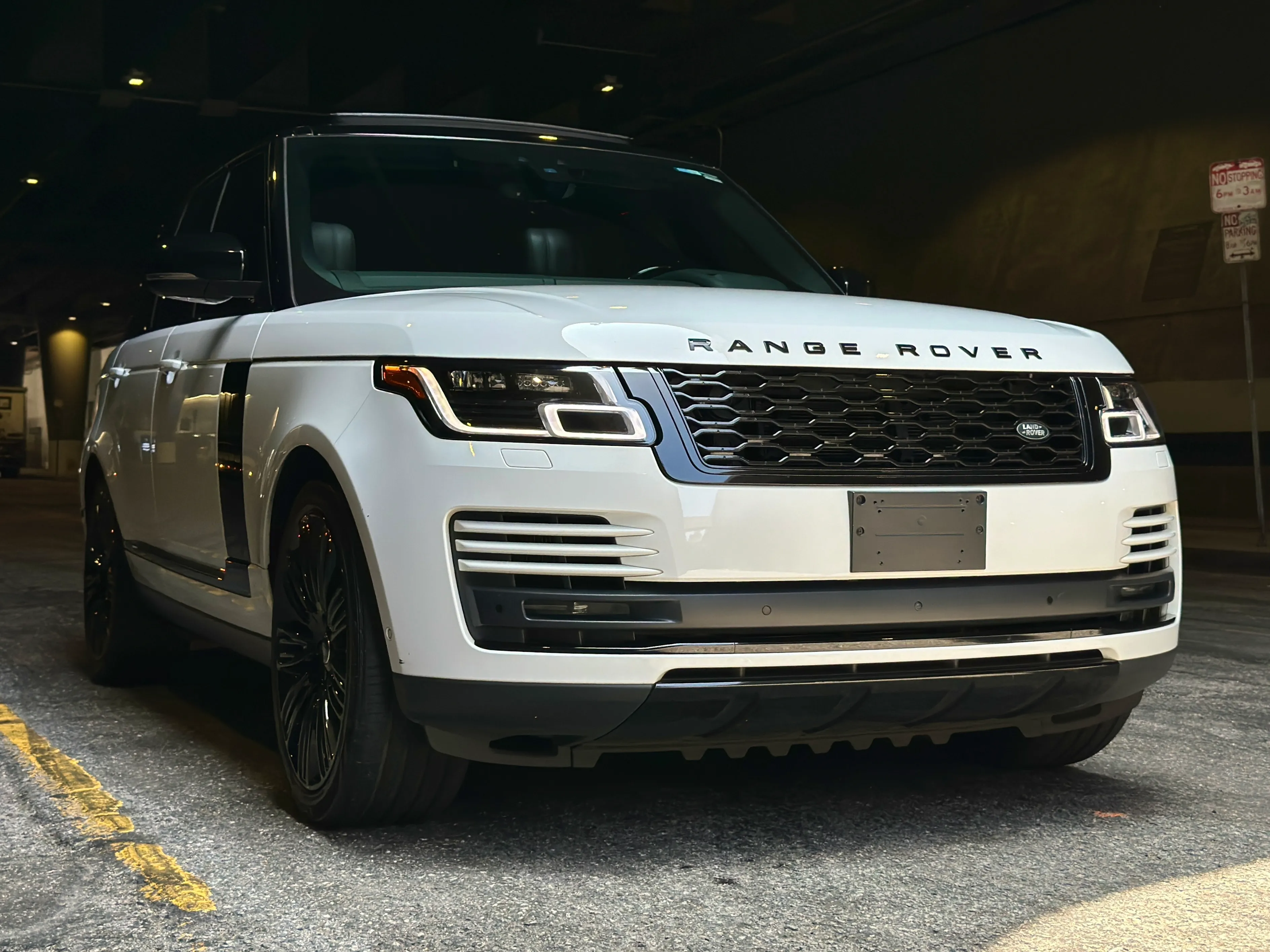 Land Rover Full 2020 9MRN340