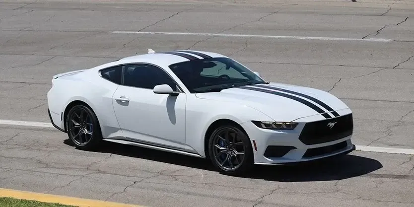 Ford Mustang 9KPM142