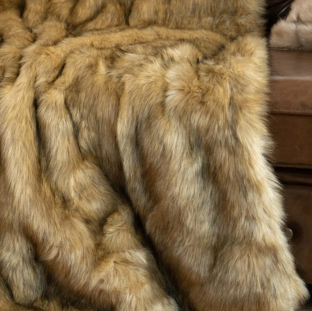 Large cosy luxury 150cm x 300cm Faux Fur Blanket