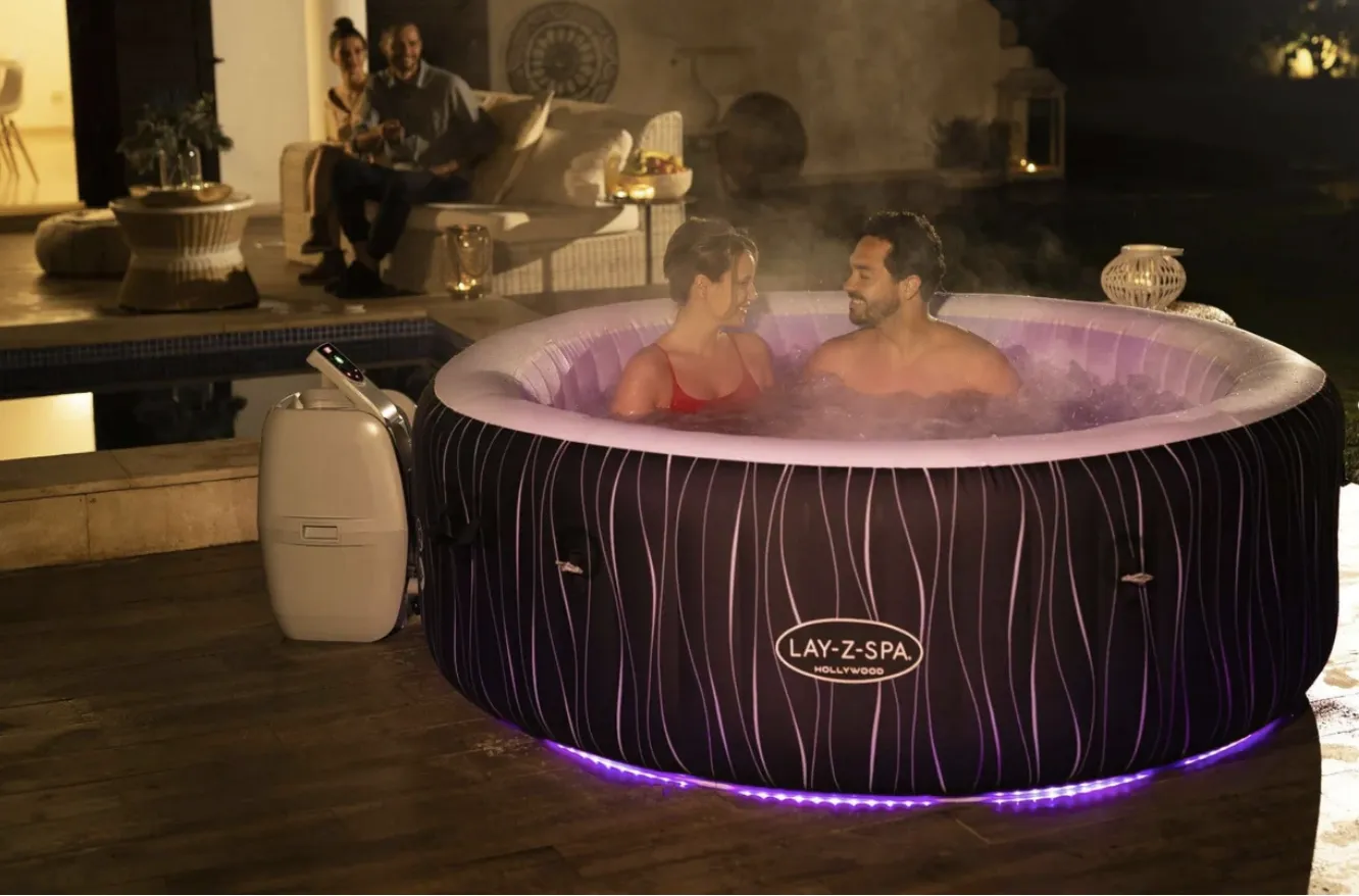 Hollywood Hot Tub (Minimum Hire Period: 3 Days)