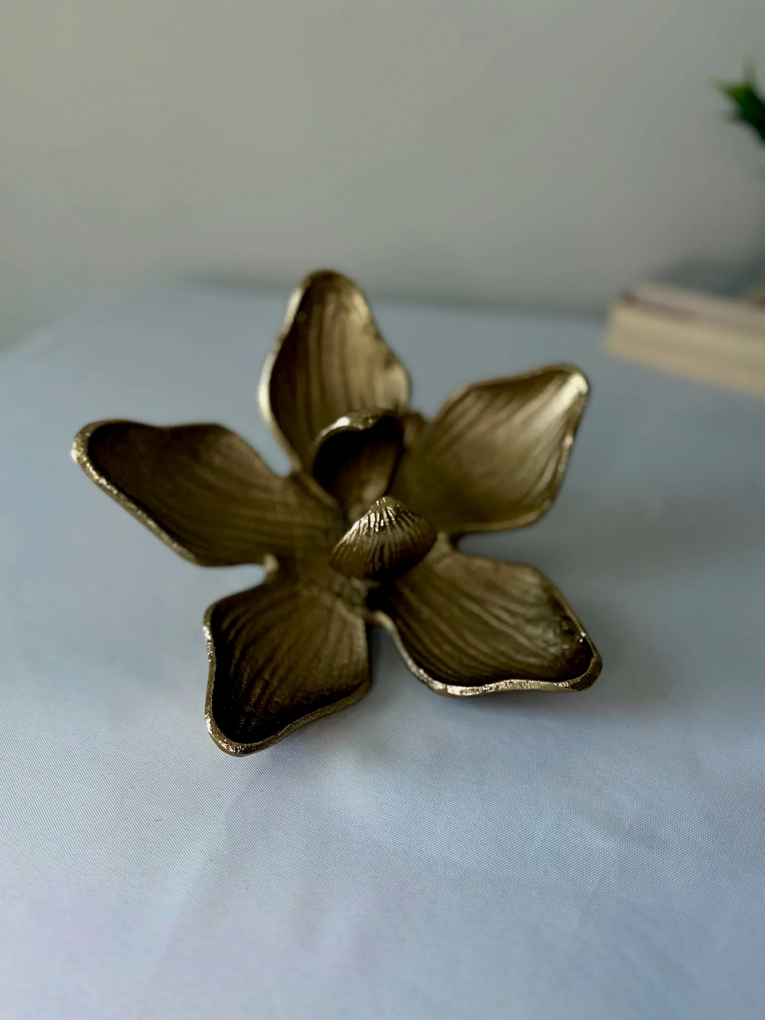 Gold Flower Decor large
