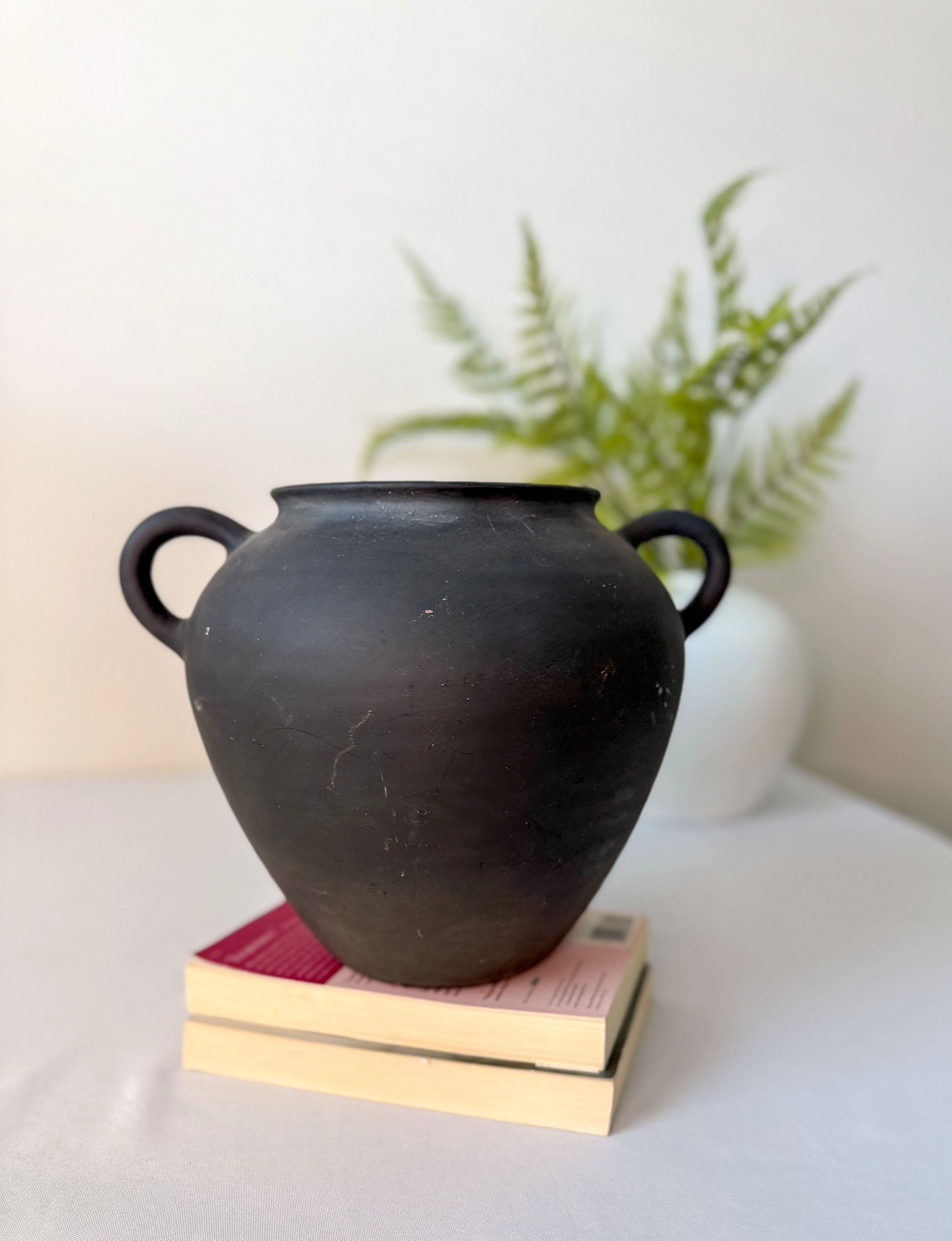 Black urn/vase